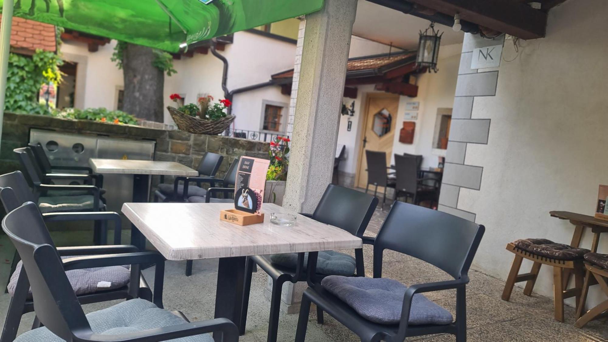 Brne Rooms Postojna Exterior foto