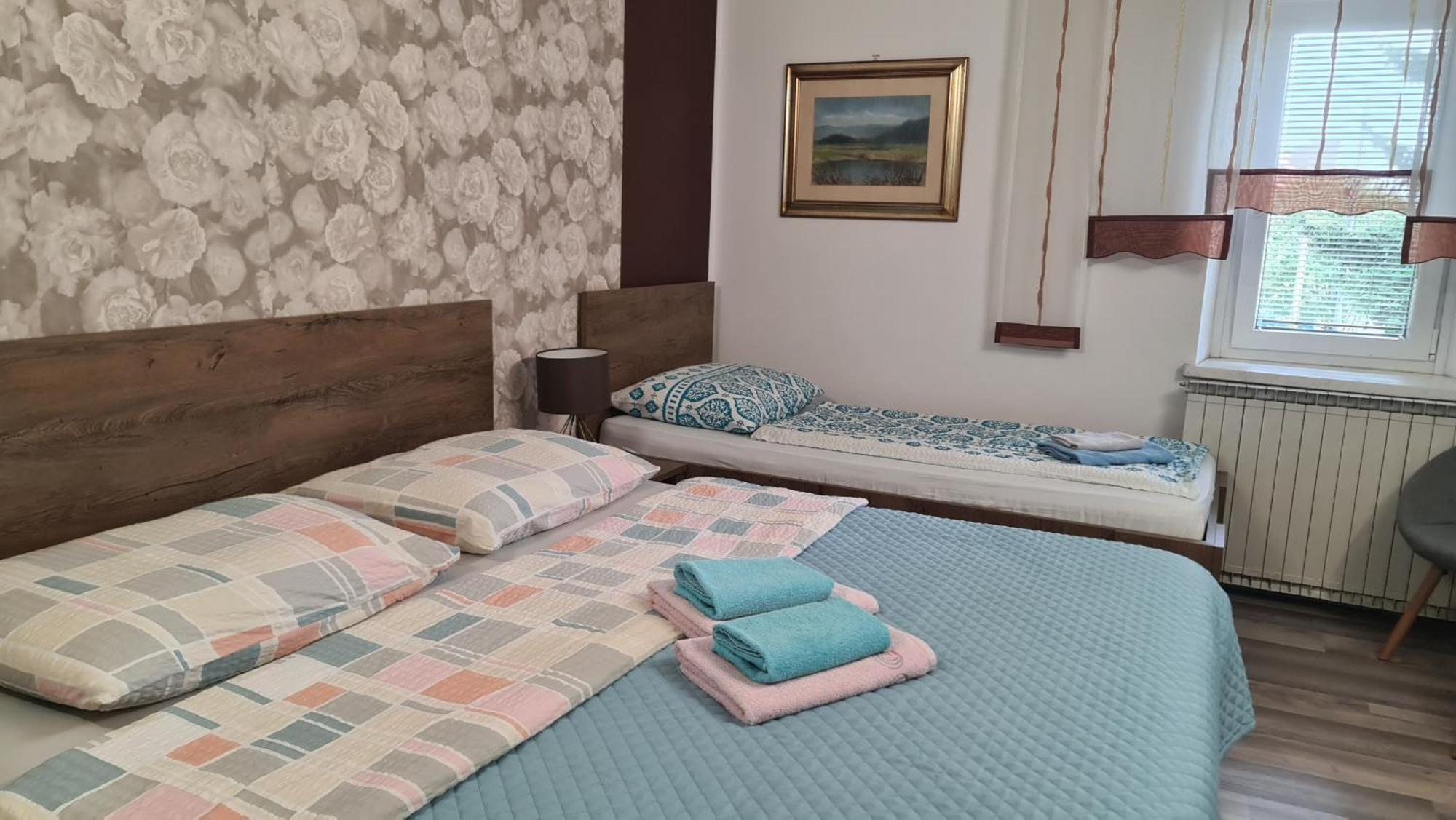 Brne Rooms Postojna Exterior foto